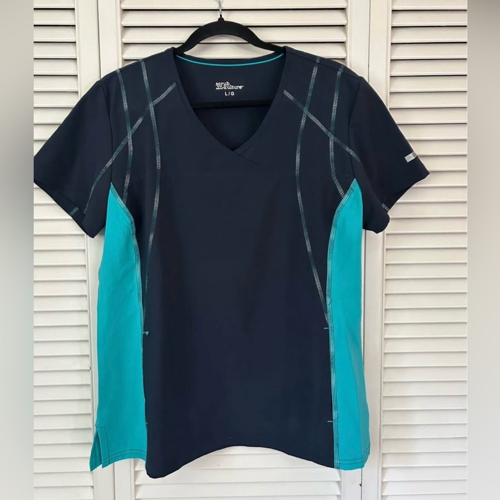 Short Sleeve V-Neck Top - Navy and Teal